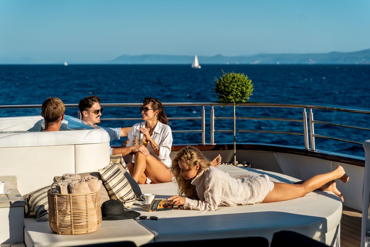 Yacht Charter Etiquette: Written and Unwritten Rules