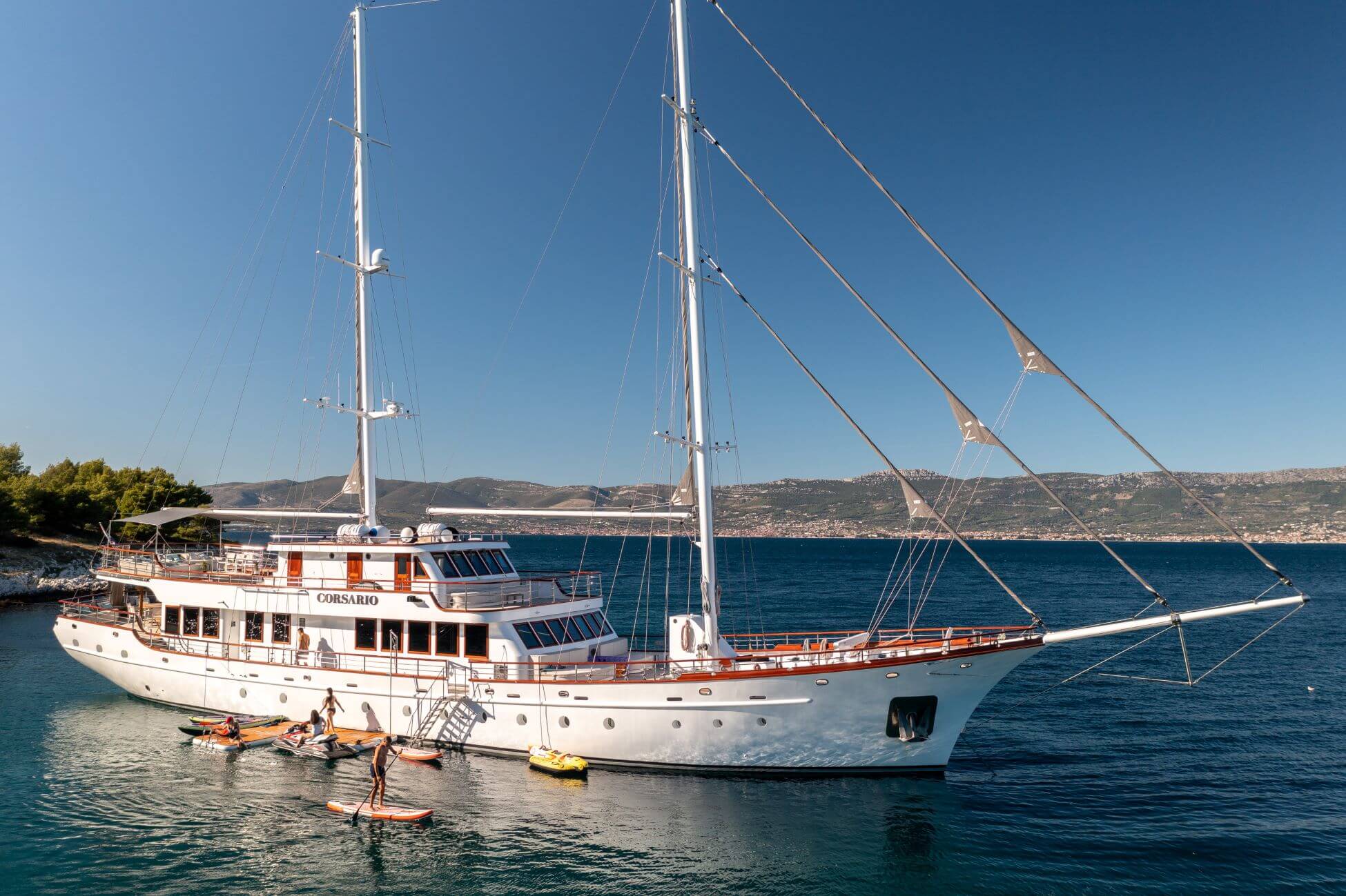 Luxury Sailing Yachts